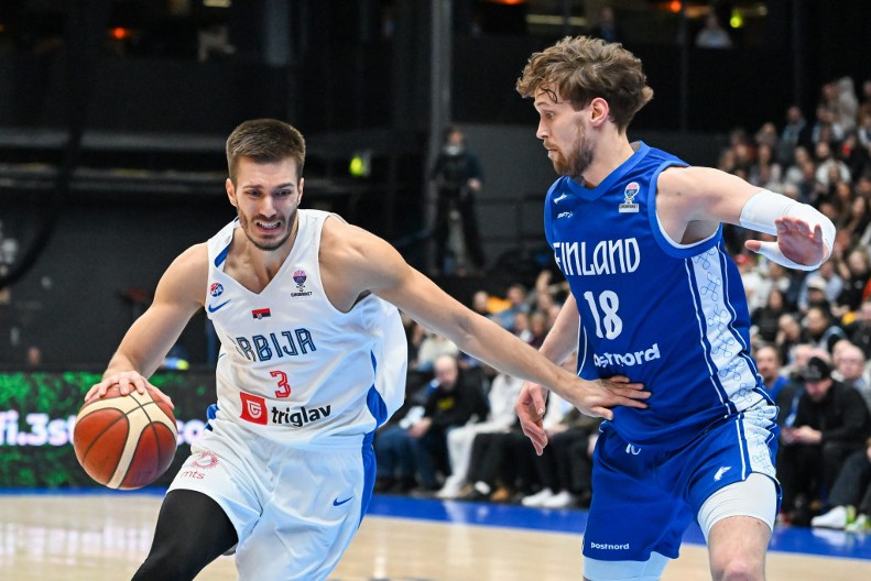 NEKA PONOVO DONESU SREĆU Košarkaši Srbije u novim dresovima (FOTO)