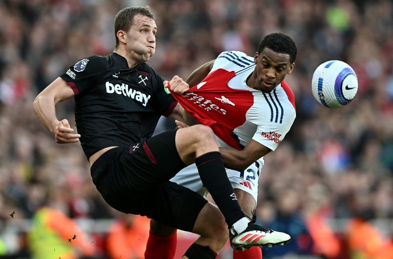 Šok za Arsenal, Aston Vila preokrenula Čelsi, debitovao Điga