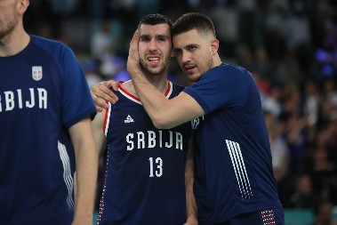 DA LI JE OVO NAJBOLNIJI MOMENAT SRPSKOG SPORTA? Ameri su bili na konopcima, hvatali se za glavu, a onda... (FOTO)