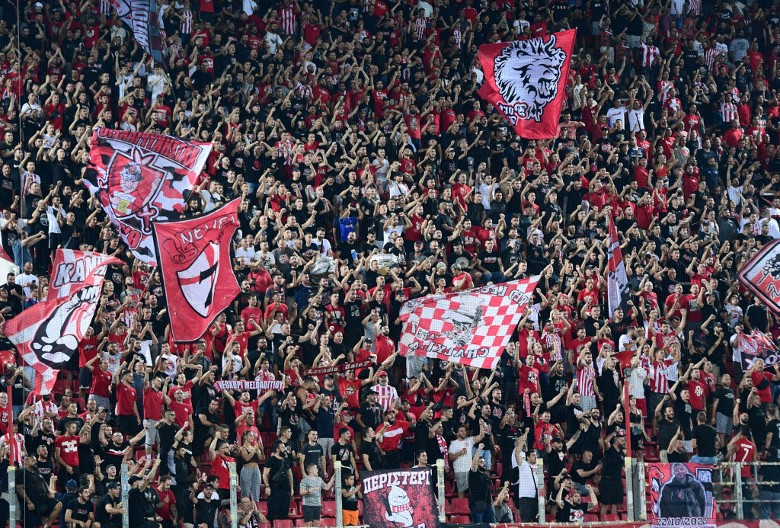 KAO DA JE ZVEZDA IGRALA Novi Beograd gostovao Olimpijakosu, Grci ih dočekali moćnom porukom (VIDEO)