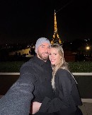 ROMANSA Srpska lepotica u Parizu, a pored nje... „Delije“ će se oduševiti