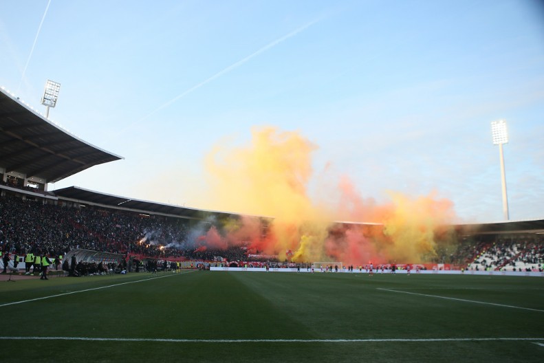 LOŠE VESTI ZA CRVENO-BELE Zvezdin bek doživeo novi peh, više od mesec dana pauze ga čeka
