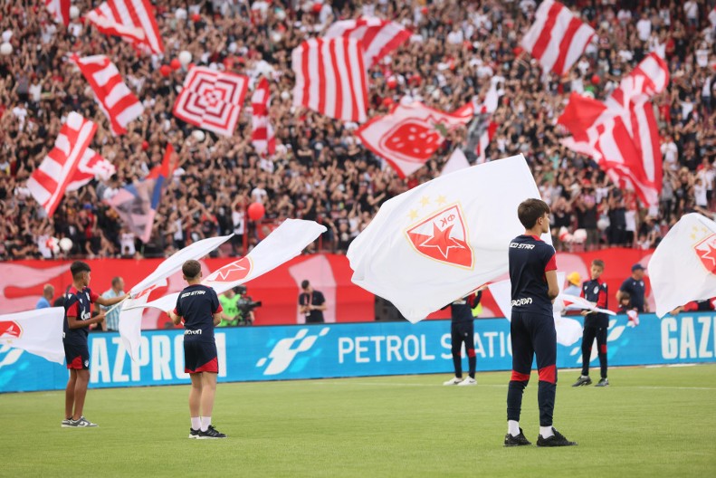 PARTIZAN ŠOKIRAO ZVEZDU Crno-beli pobedili ubedljivo u "večitom" derbiju