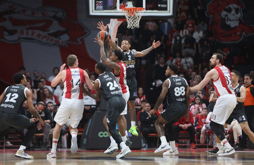 BIĆE NAPETO DO POSLEDNJEG KOLA Evo kako izgleda tabela Evrolige posle poraza Partizana od Olimpijakosa