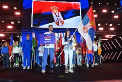 VREME ZA SPEKTAKL Svečano otvoreno SP za bokserke u Nišu, Sara Ćirković nosila zastavu Srbije