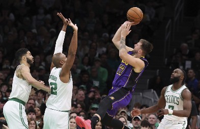 BOSTON IMA JAČI TANDEM OD LEJKERSA Selitksi bolji od Dončića i Lebrona