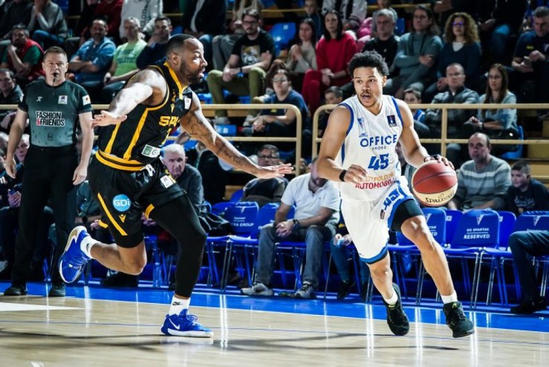 ŠORTER NIJE MOGAO SAM Spartak u neizvesnoj završnici savladao Split