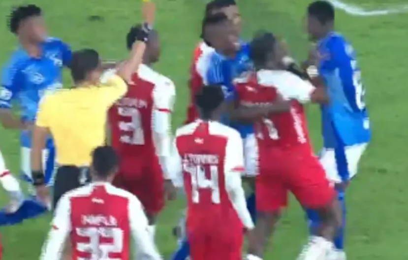 SRAMOTNIM POTEZOM ZGROZIO SVE Ponizio protivnika, iznervirao i sudiju, pa umalo dobio batine (VIDEO)