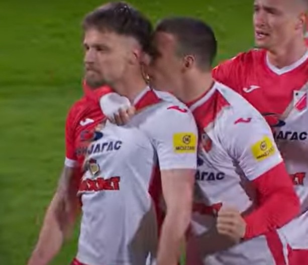 DA LI OVO SKRIVENA PORUKA BIVŠEM KLUBU Njegoševa neobična grimasa na licu posle golčine Zvezdi