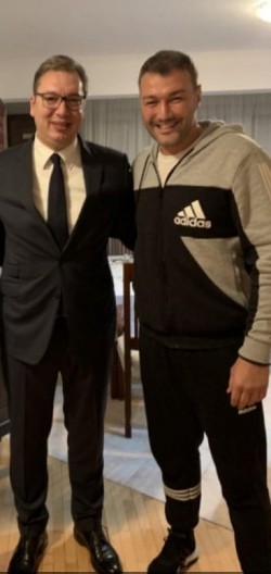 PROSLAVLJENI RUKOMETAŠ MANDIĆ PODRŽAO VUČIĆA "Ponosan na svog predsednika, pravog patriotu i Srbina"