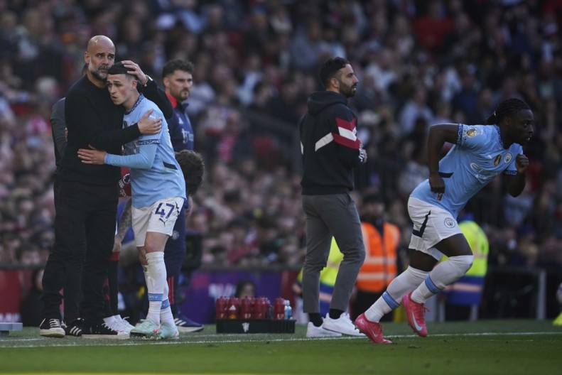 VELIKA SRAMOTA JUNAJTEDA Navijači vređali Fodenovu majku tokom derbija sa Sitijem