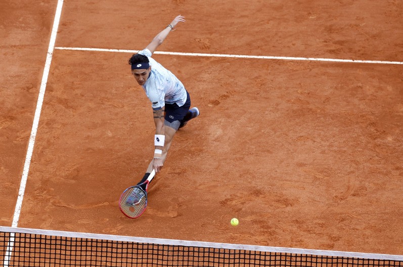 SRUŠIO NAJVEĆEG SVIH VREMENA, PA ODMAH ISPAO Kraj za čoveka koji se pretvara u Nadala kada vidi Srbina