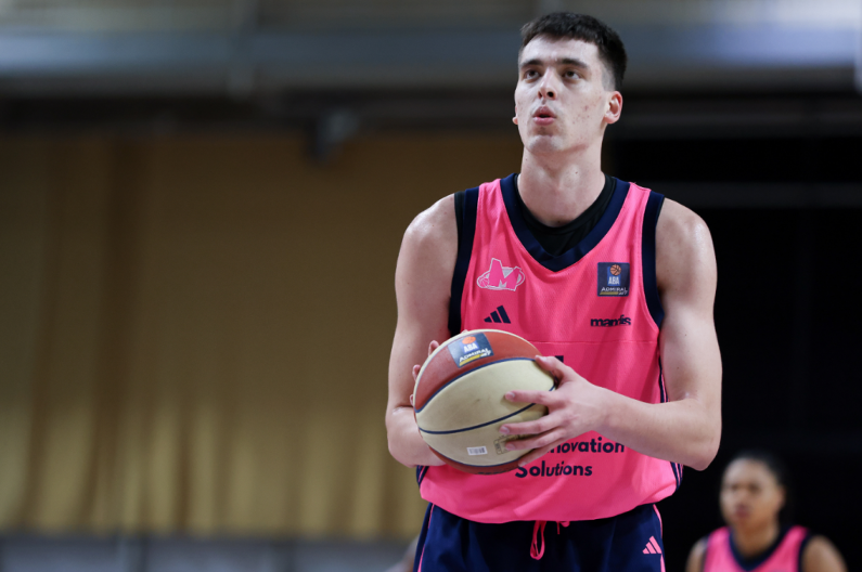 MEGA OSTAJE BEZ JOŠ JEDNOG BISERA Hrvat odabrao prečicu do NBA lige (FOTO)