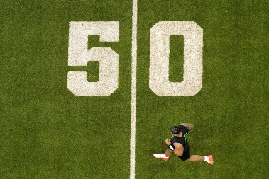 MISTERIJA U AMERICI Poznati fudbaler (24) optužen za ubistvo, pa pronađen mrtav