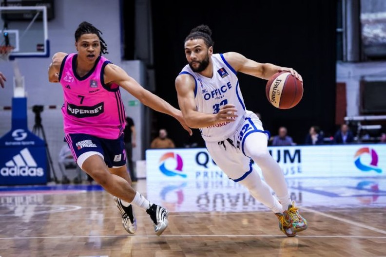 SPEKTAKL U HALI "RANKO ŽERAVICA" Mega u nestvarnom meču srušila Spartak i blizu je plej-ofa