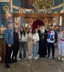 Sara Ćirković: Hristos Vaskrse! Neka nam je srećan i radostan najveći hrišćanski praznik, pobeda života nad smrću