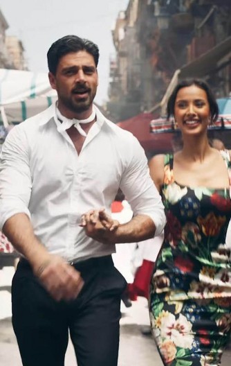 NA SEDMOM NEBU Fudbaler Mančester sitija ne krije vezu sa voditeljkom rijalitija