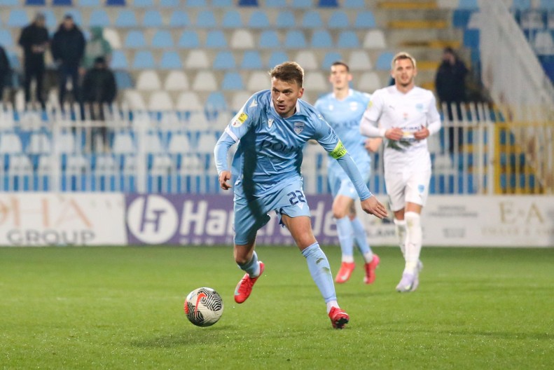 NOVI PAZAR NA POGON STRANACA Legionari srušili Železničar