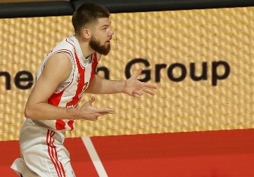 ROMANTIČNA PRIČA ZVEZDINOG HEROJA Gedraitis oženio simpatiju iz autobusa, sada imaju dvoje dece