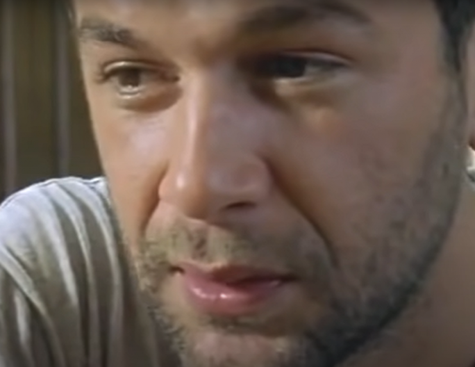 SINE, ZNAŠ KAKO SE POSTAJE ŠAMPION? Veliki Nebojša Glogovac i košarka u kojoj su Srbi pronašli utehu za vreme NATO bombardovanja