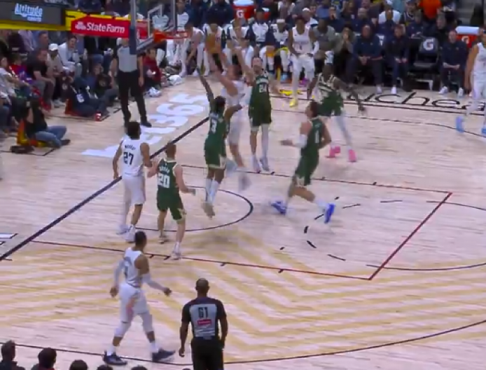 OVO NIKO NIJE OČEKIVAO Brutalno zakucavanje Nikole Jokića, hteo je da "polomi" obruč (VIDEO)