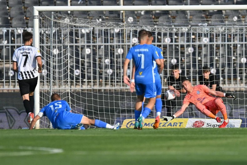 DRAMATIČAN MEČ U HUMSKOJ BEZ POBEDNIKA Partizan i OFK Beograd podelili bodove, goleada viđena samo u prvom poluvremenu