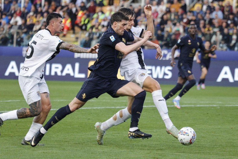 ŠOK ZA STARU DAMU Vlahović i ekipa doživeli hladan tuš od Parme