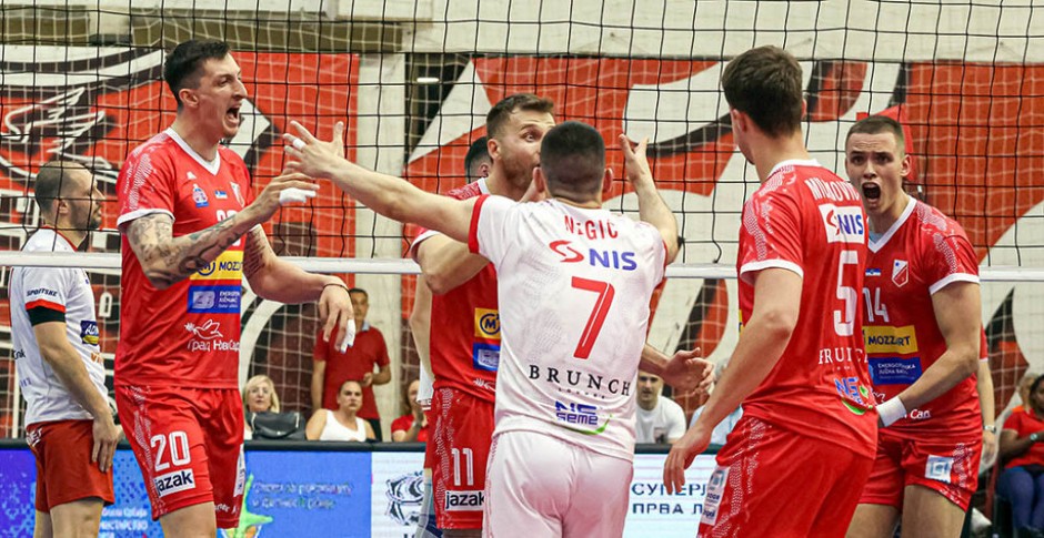SRBIJA JOŠ ČEKA ŠAMPIONA Odbojkaši Vojvodine pobedili u Kragujevcu i ostali u igri