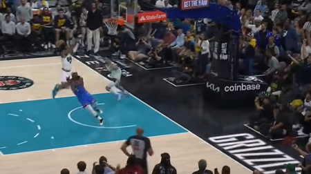 JEZIVO Strašan pad, cela hala je ostala u šoku (VIDEO)