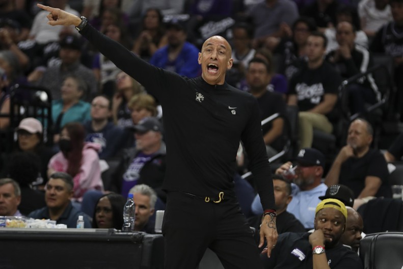 DIVAC I STOJAKOVIĆ GA ODLIČNO ZNAJU Sakramento ima novog trenera