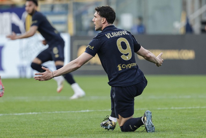 PONOĆNA BOMBA IZ ITALIJE Vlahović na leto napušta Juventus!