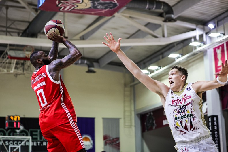 POSLE DRAME DO POBEDE "Panteri" umalo iznenadili Zvezdu, Stivens promašio trijumf FMP-a