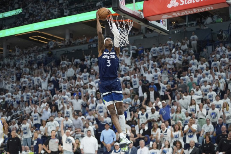 NIŠTA OD NOVOG IZNENAĐENJA Golden Stejt ne može bek Karija, "vukovi" ubedljivo do izjednačenja u seriji