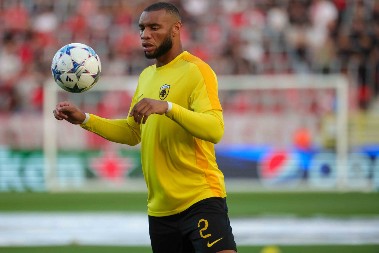 PUKLA BOMBA Zvezda u Atini našla štopera i partnera Veljkoviću!