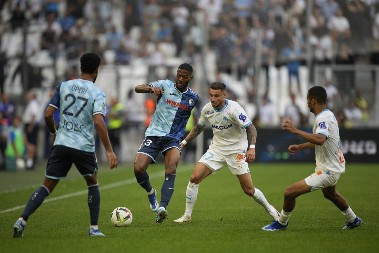 VELIKO POJAČANJE PRED "MARAKANOM" Zvezda pronašla ofanzivca u Francuskoj