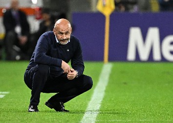 "RAT" U ITALIJI Milan naciljao trenera za Pavlovića, ali misija neće biti tako laka