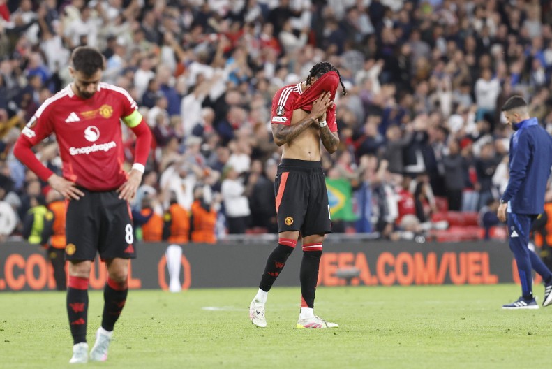 HAOS U JUNAJTEDU POSLE IZGUBLJENOG FINALA Igrači se pobunili, Amorim spreman da napusti klub