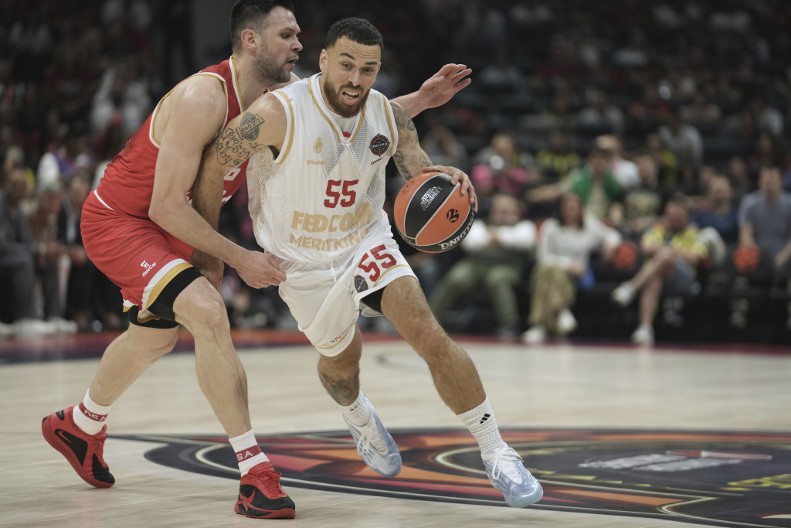 OLIMPIJAKOS SE IZGUBIO U ARAPSKOJ PUSTINJI Monako počistio Grke za istorijsko finale Evrolige!