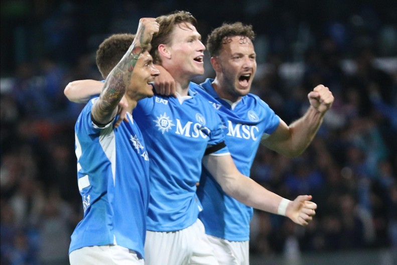 HEROJ NAPOLIJA BLISTA OD SREĆE "Narod u Napulju je ovo zaslužio"