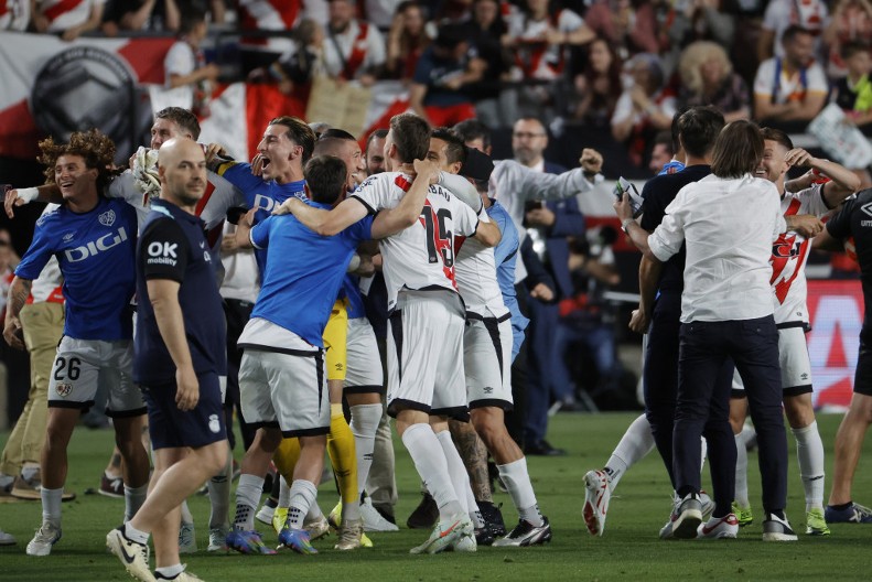 PA POSLE RECITE DA JE LIGA KONFERENCIJE NEBITNO TAKMIČENJE Pogledajte kako je španski klub slavio nakon što je posle 25 godina osigurao kvalifikacije za Evropu (VIDEO)