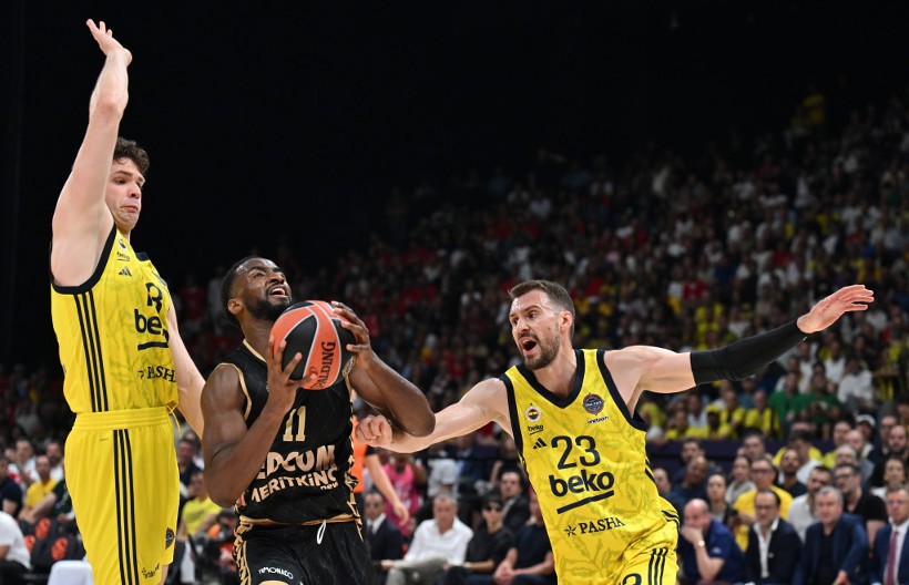 SPEKTAKULARNI GUDURIĆ DONEO TITULU Fenerbahče srušio Monako i osvojio Evroligu!