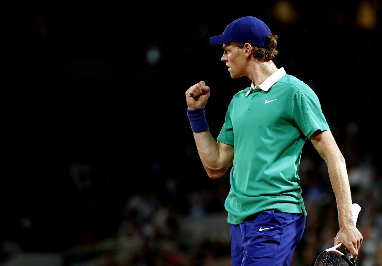 SINER SE PRETVORIO U NADALA NA ROLAN GAROSU Italijan počistio i Rusa za četvrtfinale