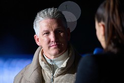 POJAVIO SE DOKAZ Bastijan Švajnštajger uhvaćen kako se drži za ruke sa plavokosom lepoticom, ovo je definitivno dokaz da se razveo od Ane Ivanović (FOTO)