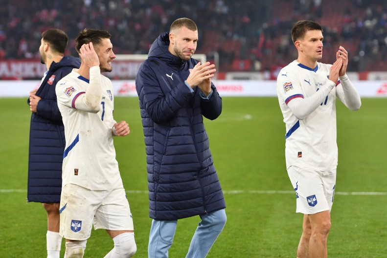 CRNO-BELI KVARE POSAO Srpskog reprezentativca želi još jedan klub, Zvezda mora da plati 5.000.000 da bi ga dovela na "Marakanu"