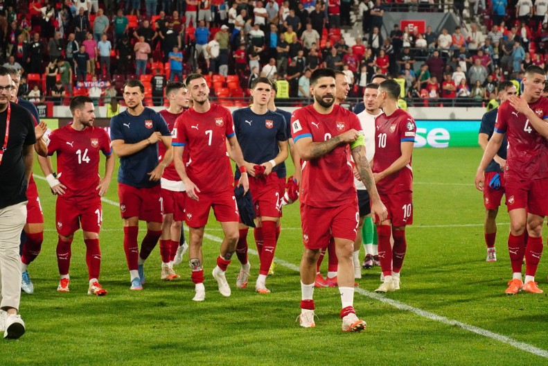 EMOTIVNO VEČE U LESKOVCU Mitrović dobio veliko priznanje za 100 odigranih utakmica u dresu Srbije (FOTO)