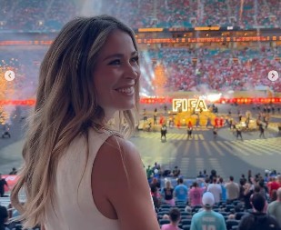 PUCAJU POPRSJA Praznik fudbala, ali i praznik za oči: Vrele Sicilijanke na klupskom Mundijalu