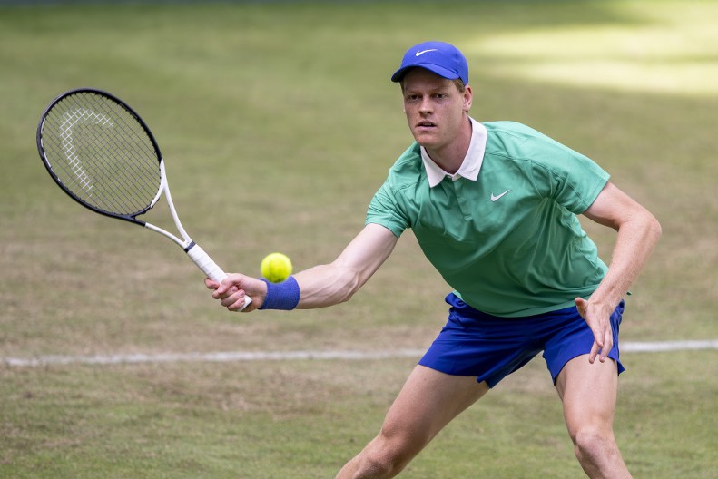 NIJE MU BILO LAKO Siner uz dosta poteškoća do drugog kola Halea