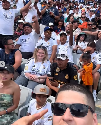 KAKVA LUDOST! U dresu Barselone ušao među navijače Reala, evo kako je prošao