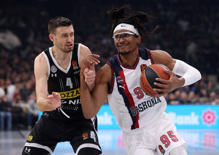 DA LI JE OVAKO SVE POČELO? Moneke i Zvezda su imali istoriju, a jedan čovek je možda bio ključan za dolazak Nigerijca (VIDEO)