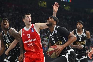 ZAUVEK ĆU PAMTITI TITULE Centar se emotivnim rečima oprostio od Partizana (FOTO)